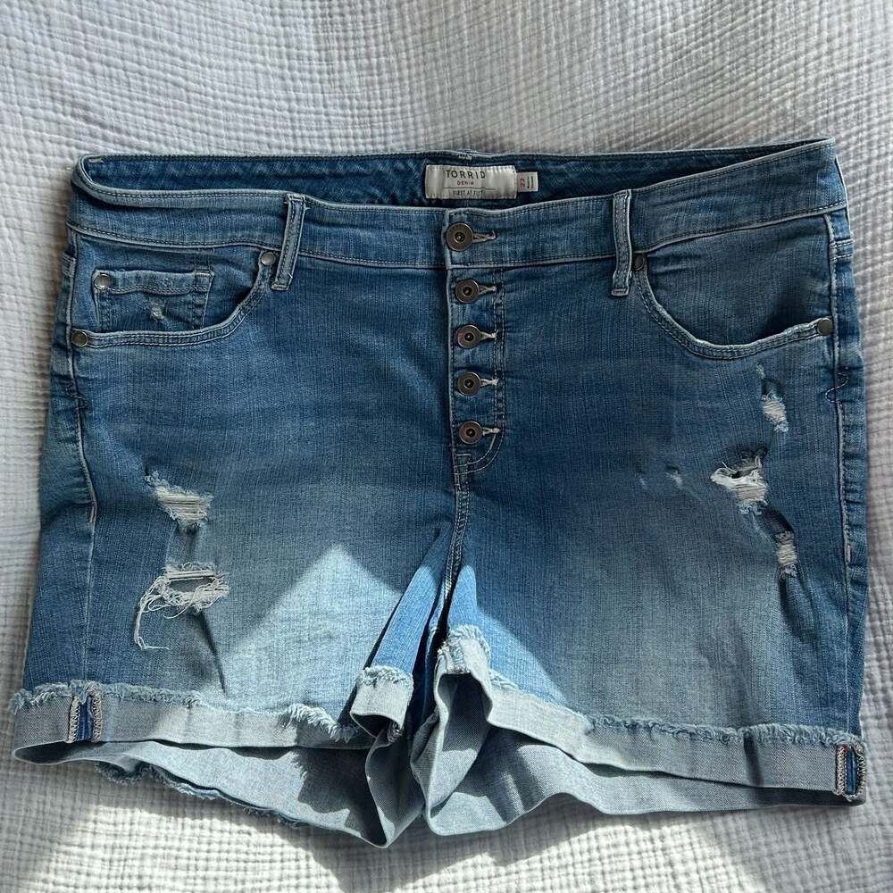Torrid Denim First At Fit Button Fly Distressed Shorts Size 22